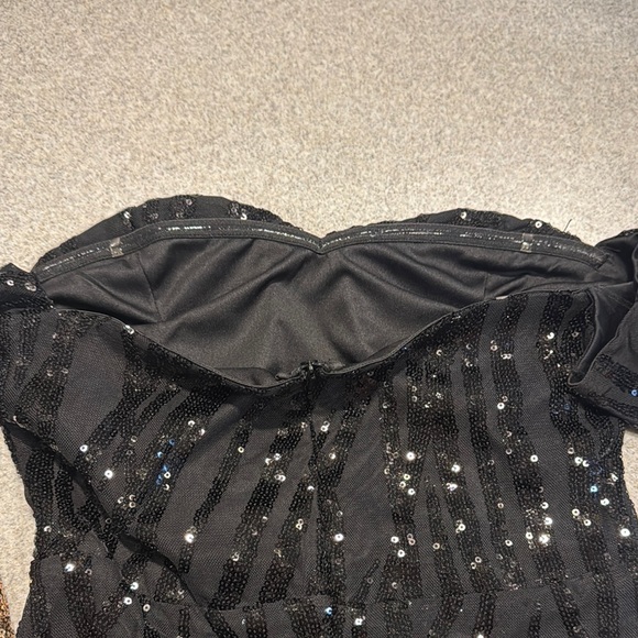 Off Shoulder Sequin Mermaid Dress - Picture 4 of 7